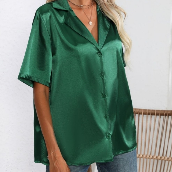 Classic Buttoned Collared Neck Short Sleeve Shirt - Picture 4 of 9